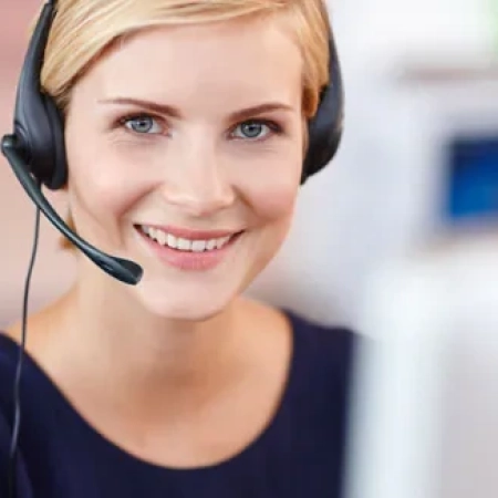customer-support-lady